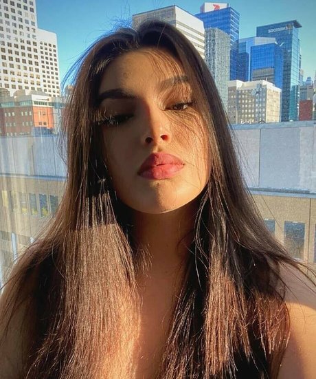 moneymang nice actress image