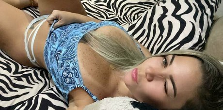 Maylive sex model picture