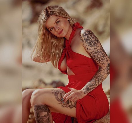 Frau Box pornstar xxx pics