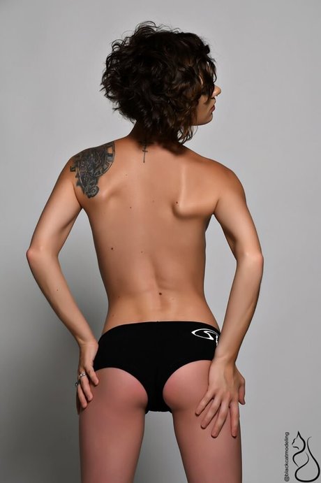 Brandi Wilson exclusive actress pics