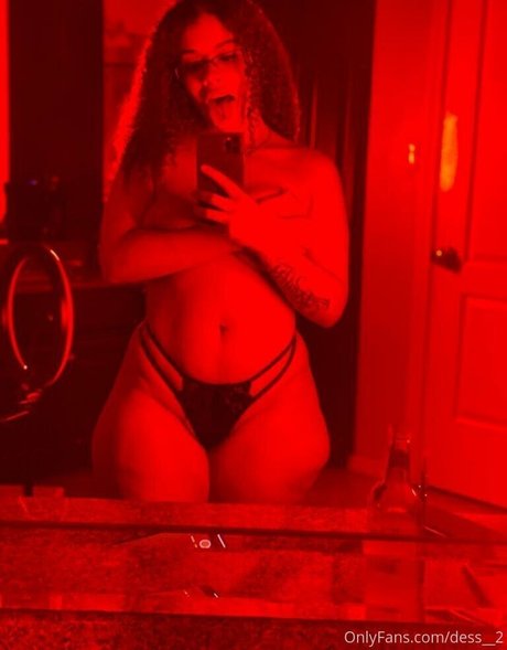 Dess__2 naked actress gallery