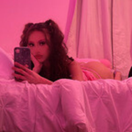 Bbydollyuh art actress pics