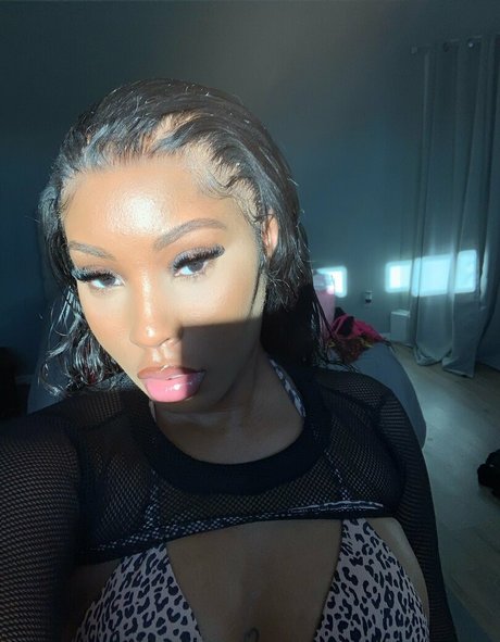 sobomb model pornographic pictures