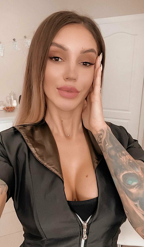 Kate Hazzard model hot galleries