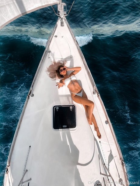 Kate Hazzard xxx model photo