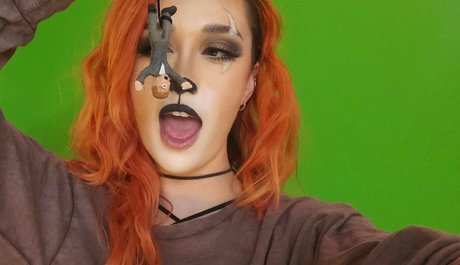 scarlett vera art star photos