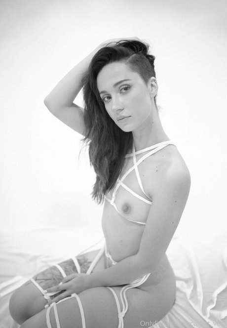 scarlett vera model xxx photos