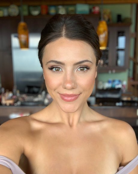 Adriana Mae star photo