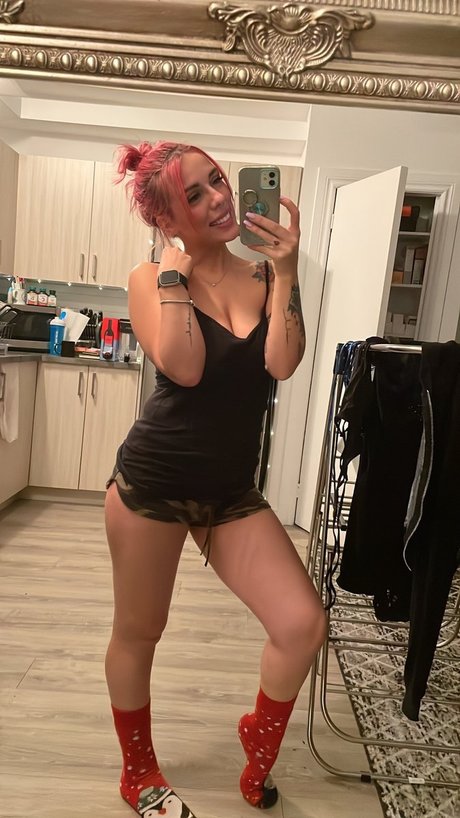 Lay Rose naked actress image