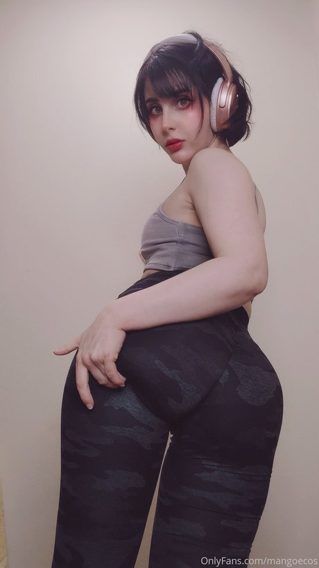 Mangoecos beautiful actress pics