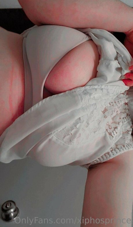 Xiphos nude model photo