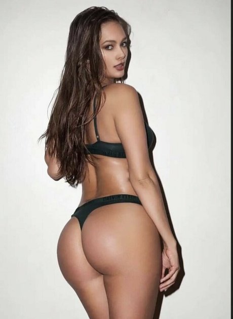 Jessica Dykstra star erotic photos