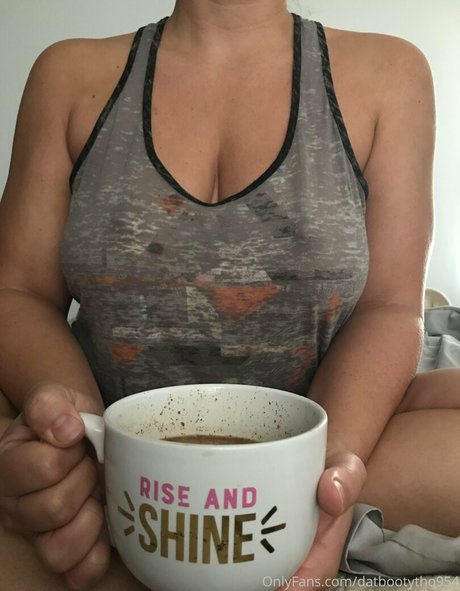 Datbootytho954 naked star images