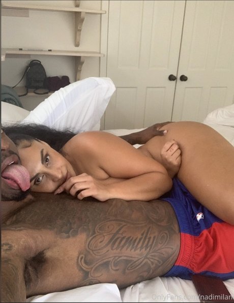 Nadi Malino hot actress picture