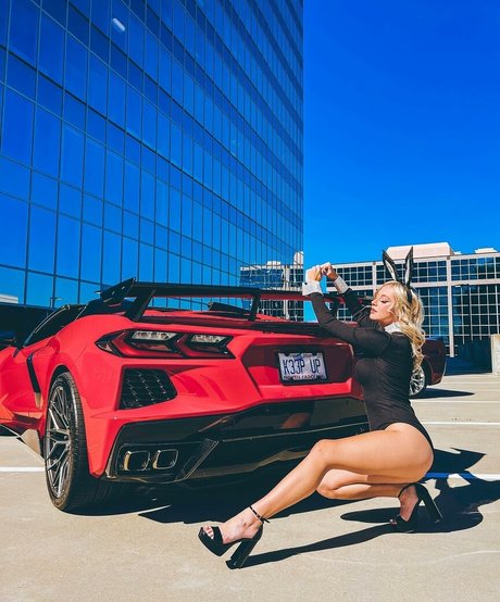 UrEbabe star porn picture