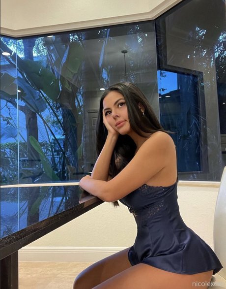 Nicole Borda best model pics