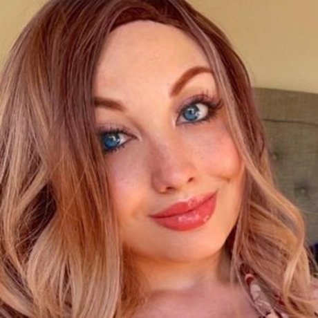 erineevee exclusive pornstar pic