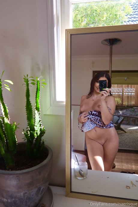 NaeRisque perfect pornstar pic