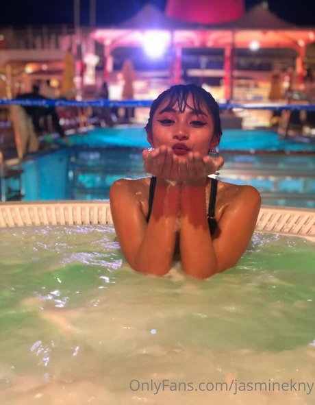 Jasminekny model nude image