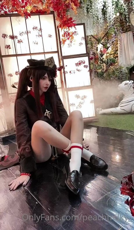 Peach Milky sexy actress image