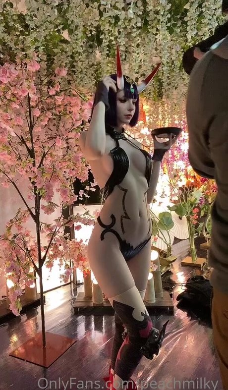 Peach Milky model sex gallery