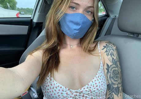 cremedelapeachh pornographic actress pics