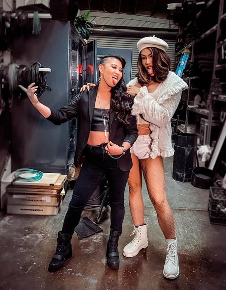 Persephiroth model sexy archive