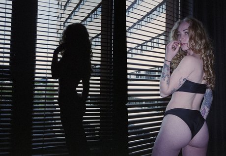 empressscarlett star pictures