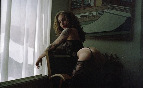 empressscarlett star nudes gallery