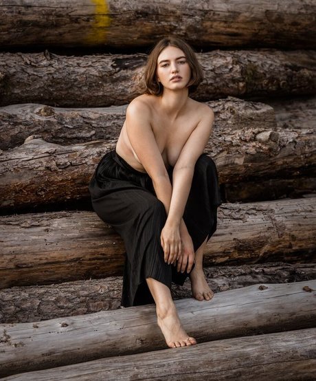 Anna Tauber model pretty galleries