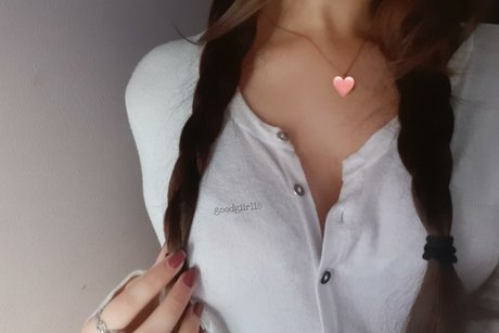 CutieBabySoo sex model photo