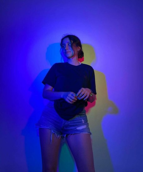 Defne Ergun beautiful star galleries