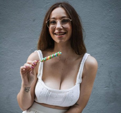 Lada Amores model sex picture