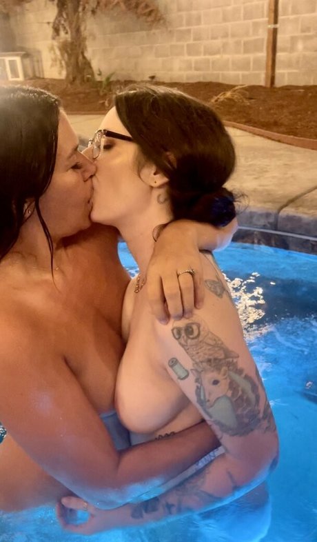 Clarke Styles porn model archive