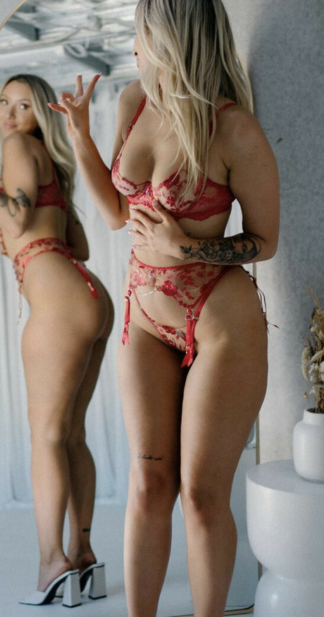 ebony meldrum xxx model gallery