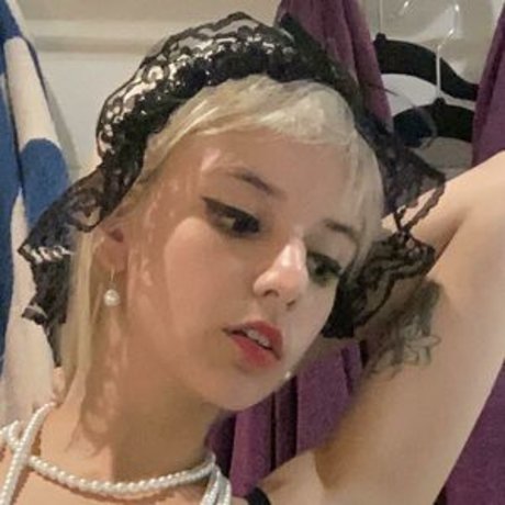 catsandkittens456 high quality model picture