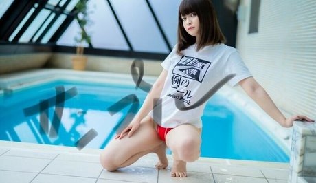 Noraneko model nude gallery