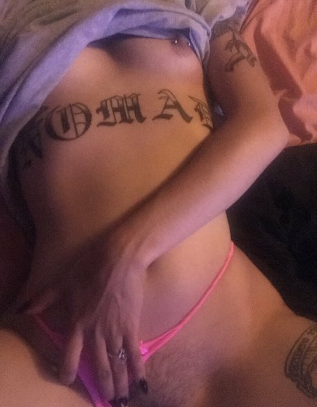 FrancisInChains model porn pics