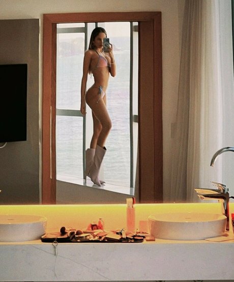 Anna Cangussu porn actress photos