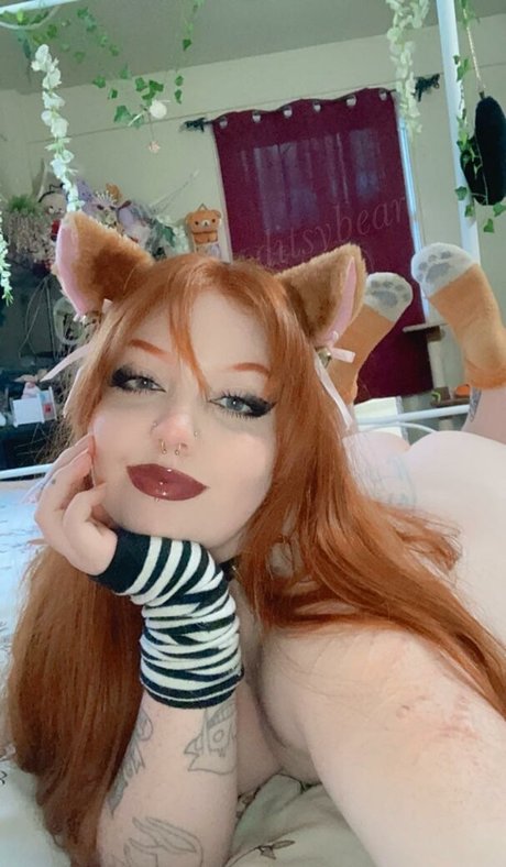 Ditsybear nude model photo