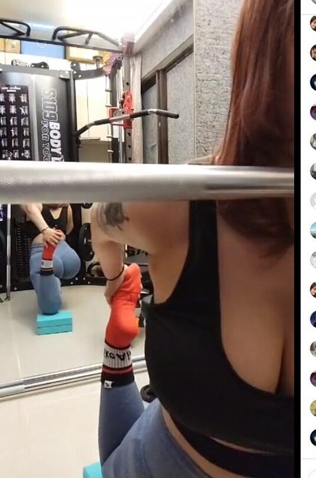 tw901173 sexy actress pic