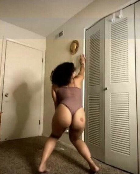 Ravyn Rochelle model porn pictures