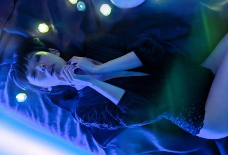 Colourmoichic nude pornstar galleries