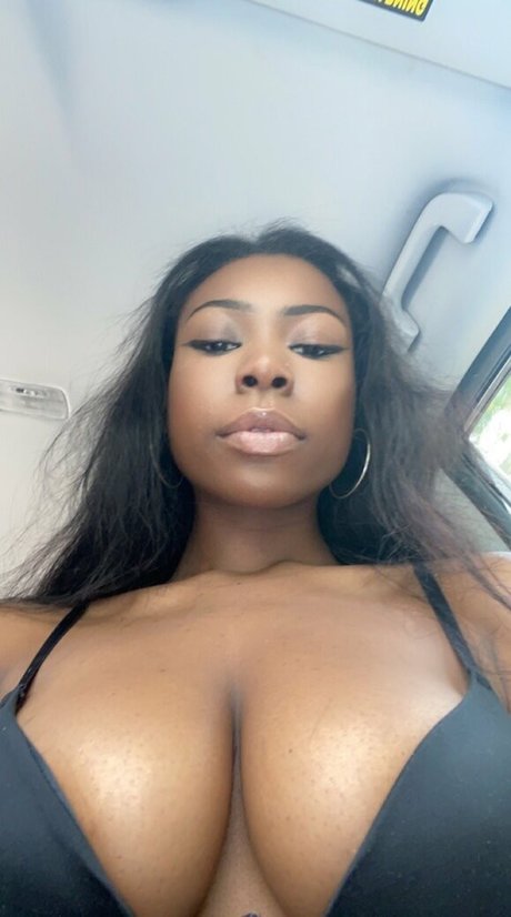 Annah Nicki Smith exclusive actress pics