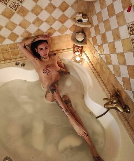 Lucky Strike SG model best picture