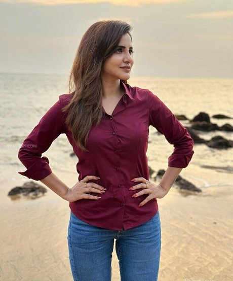 Ashu Reddy Profile pic