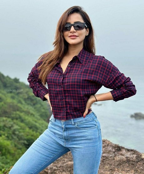 Ashu Reddy xxx star gallery