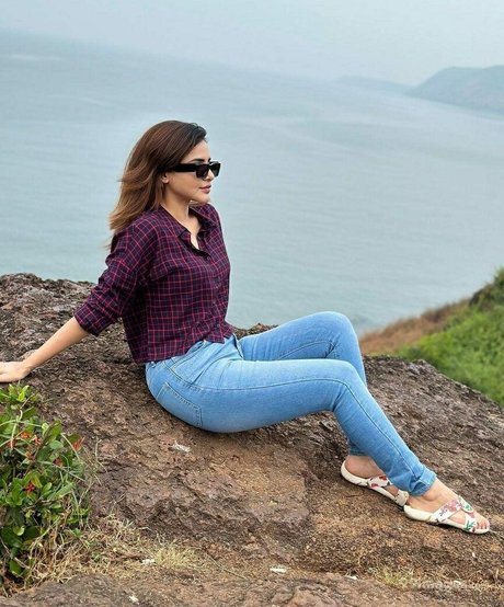 Ashu Reddy pornstar adult gallery