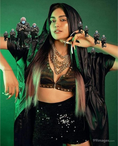 Adah Sharma free star photo