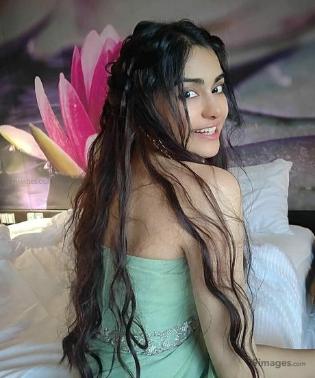 Adah Sharma sex model picture